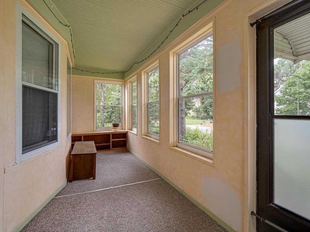 cromfrontporch.jpg