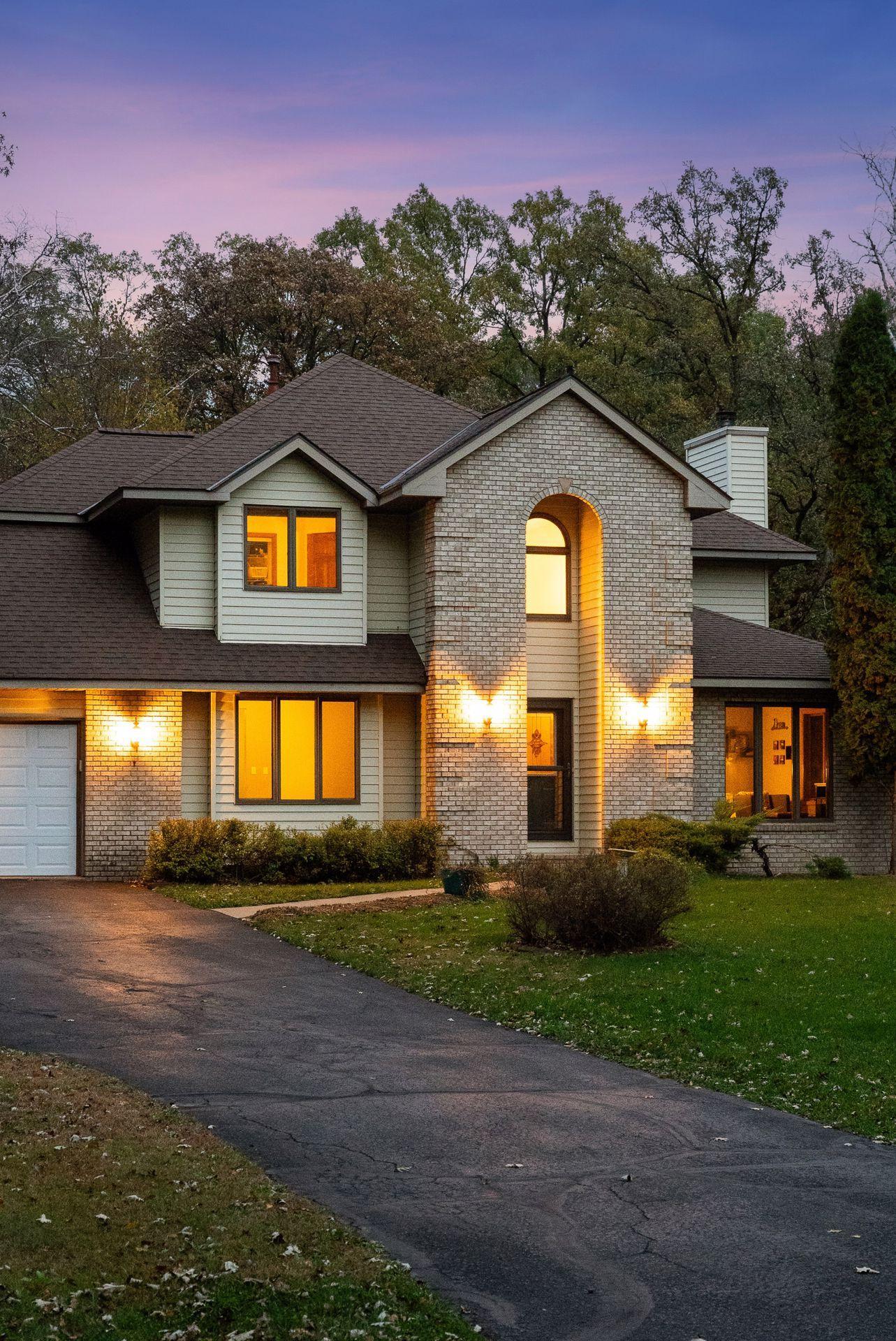 Inviting exterior with picture-perfect lighting