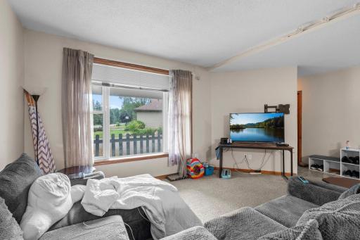 12-web-or-mls-436 9th St S-348.jpg