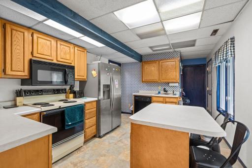 17-web-or-mls-436 9th St S-373.jpg