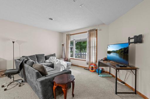 10-web-or-mls-436 9th St S-338.jpg