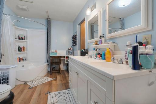 34-web-or-mls-436 9th St S-183.jpg