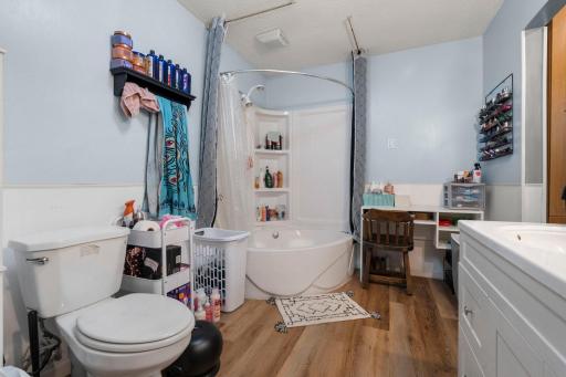 35-web-or-mls-436 9th St S-186.jpg