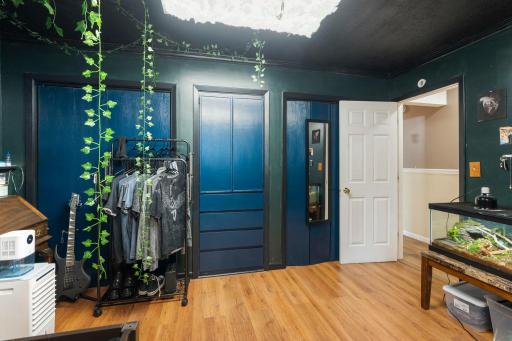 28-web-or-mls-436 9th St S-153.jpg