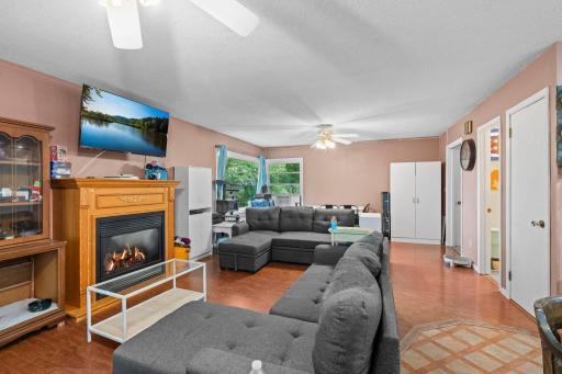 52-web-or-mls-436 9th St S-273.jpg