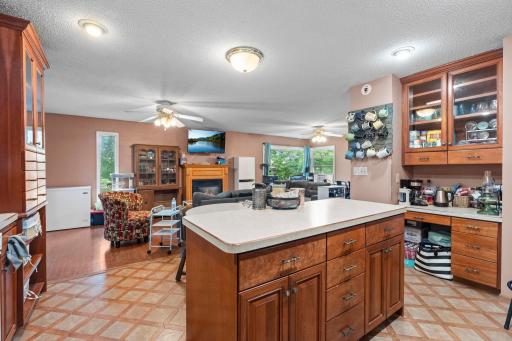 48-web-or-mls-436 9th St S-253.jpg