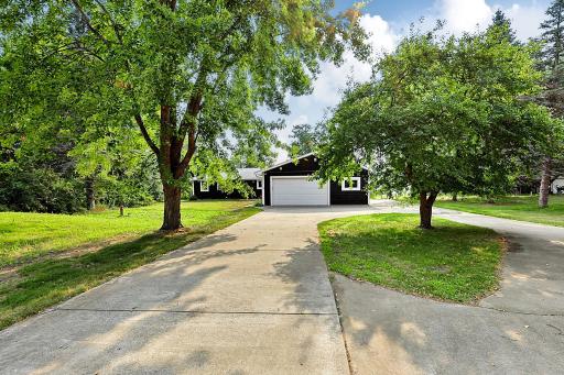 Circle cement driveway