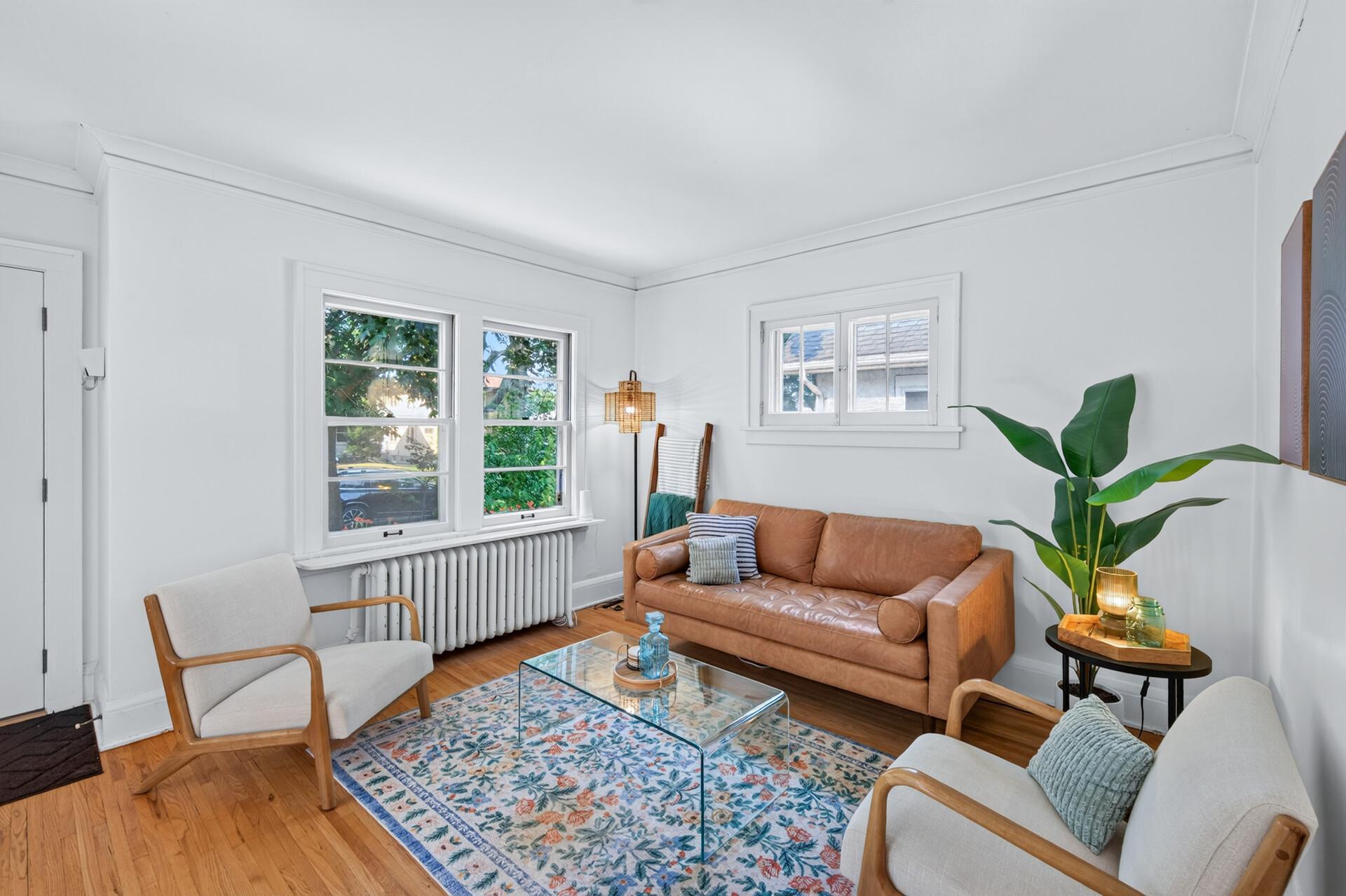 Living Room- beautiful hardwood floors