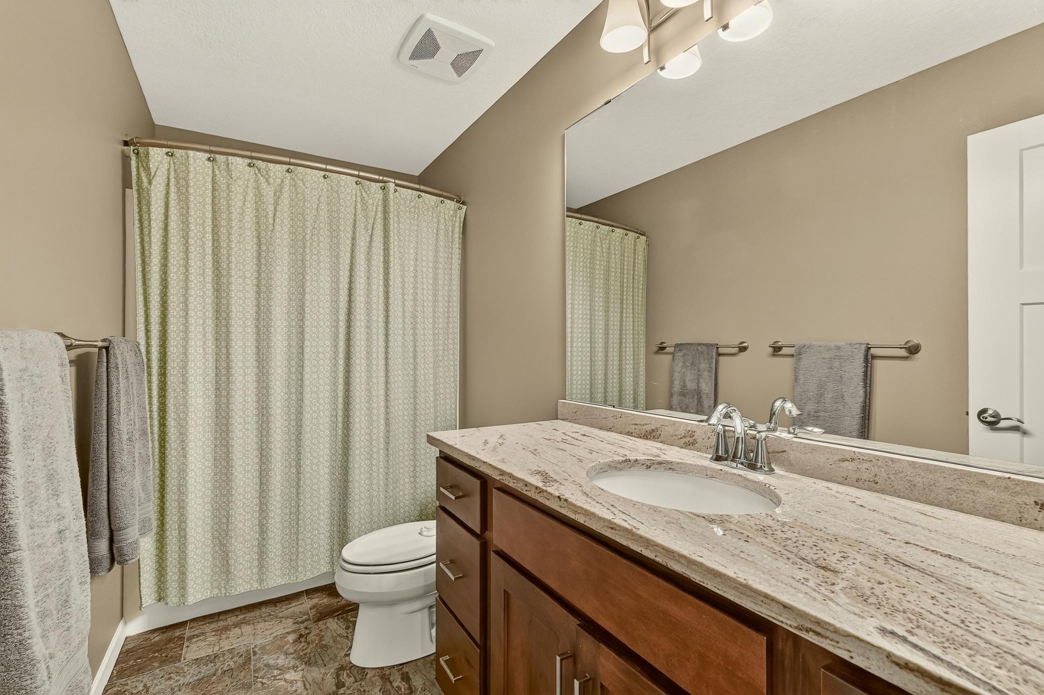 Bathroom Upper Level.jpg