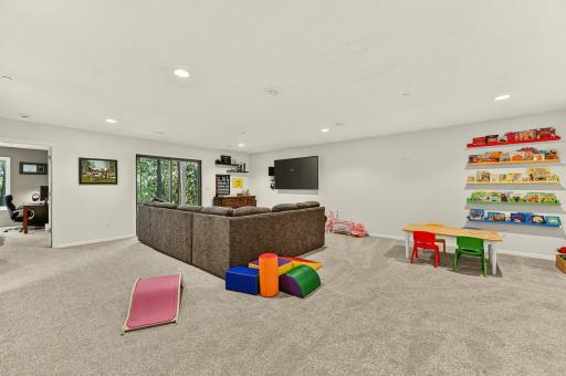 558 Panorama Circle NW, Rochester, MN 55901