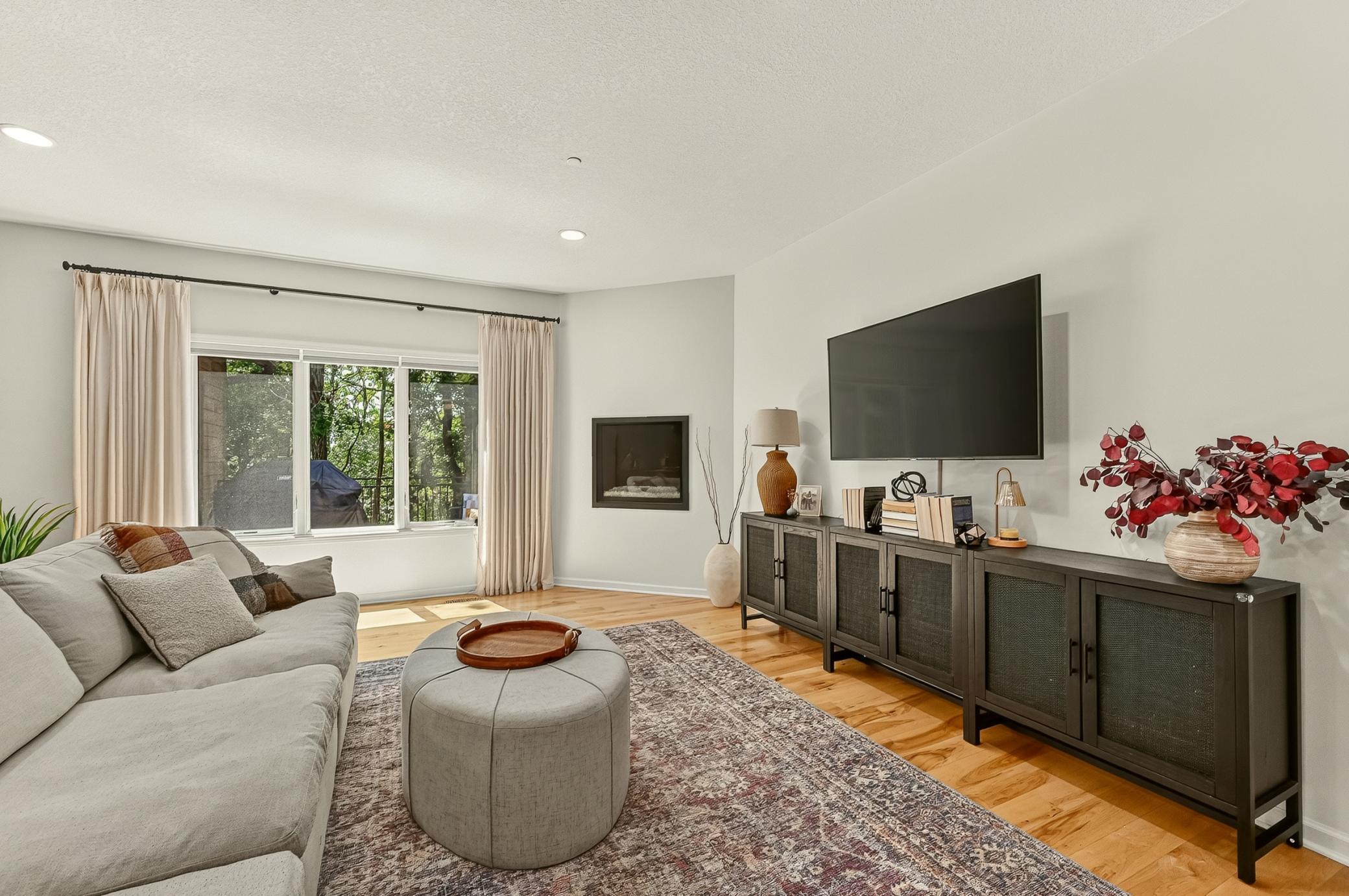Living Room_.jpg