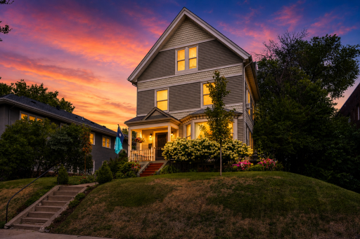 993 Fairmount - twilight.png