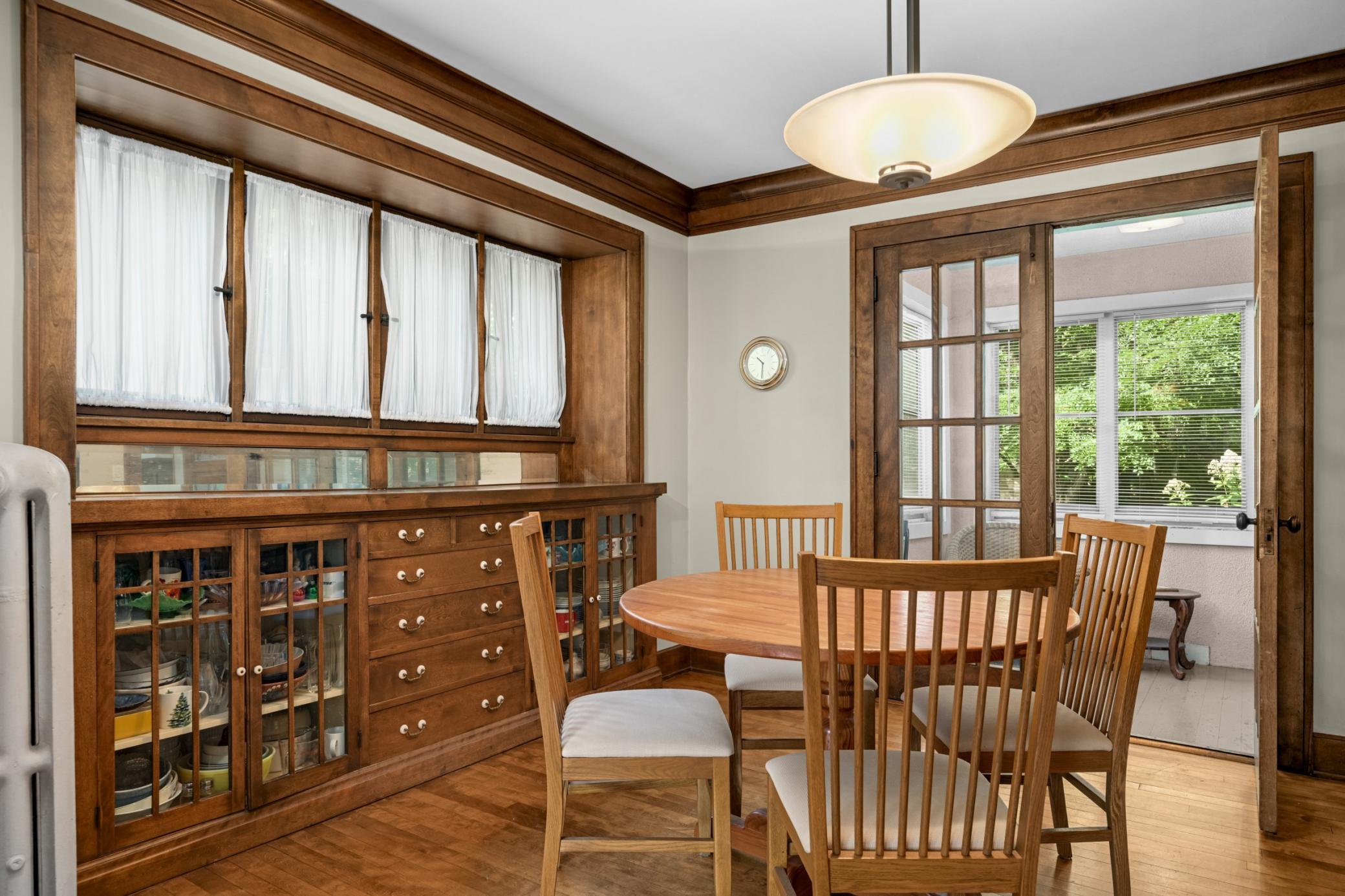 Built-in Buffet