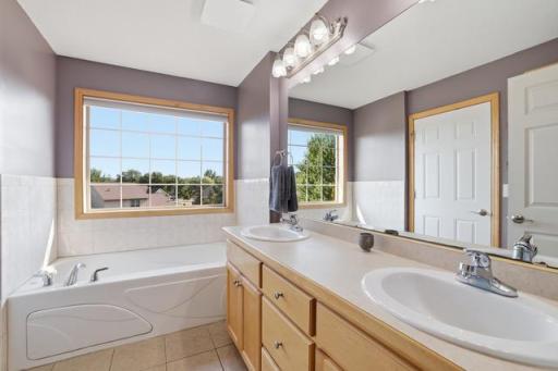 1615 Rolling Hills Lane, River Falls, WI 54022