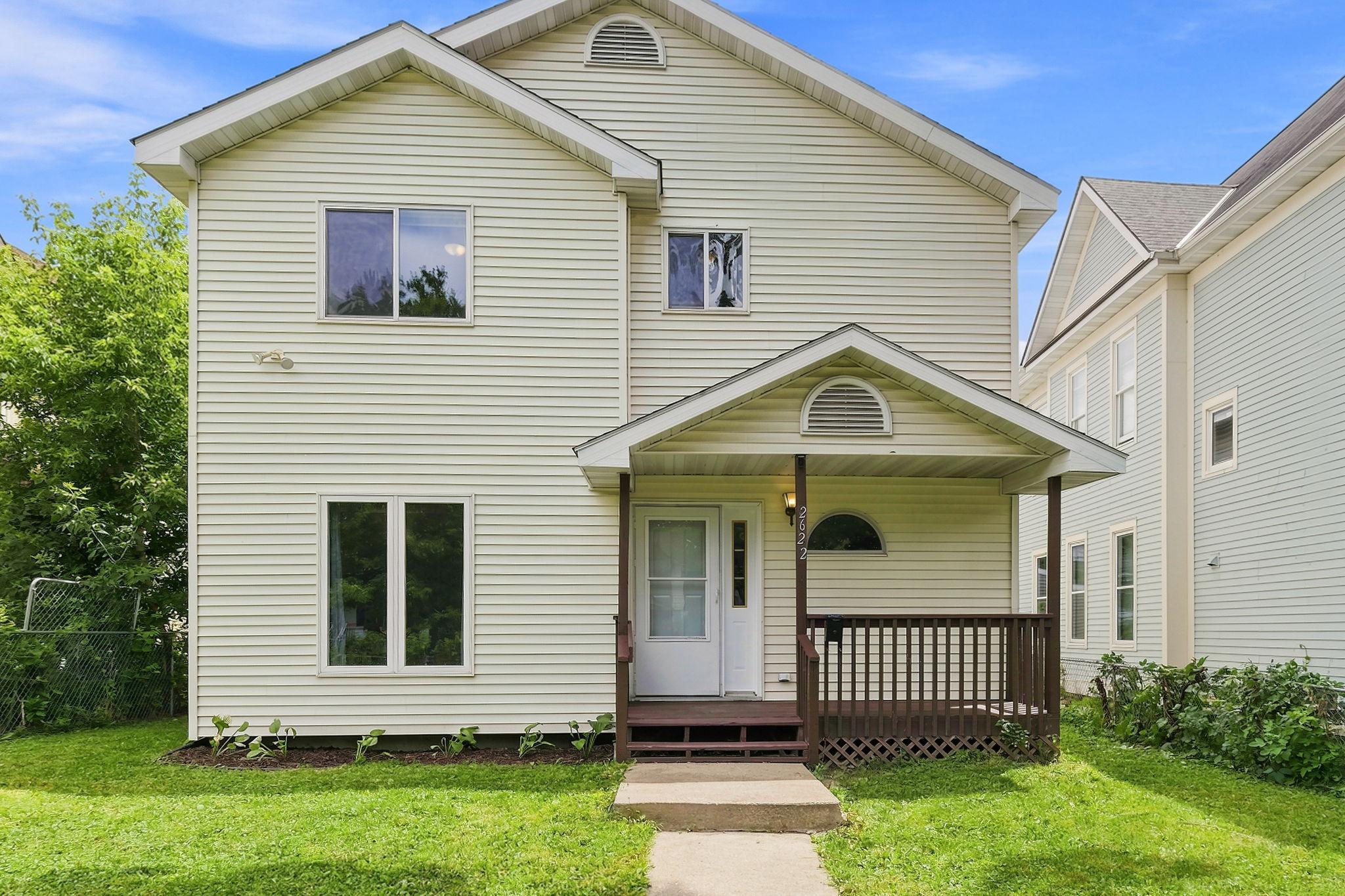 Welcome to 2622 Dupont Ave N
