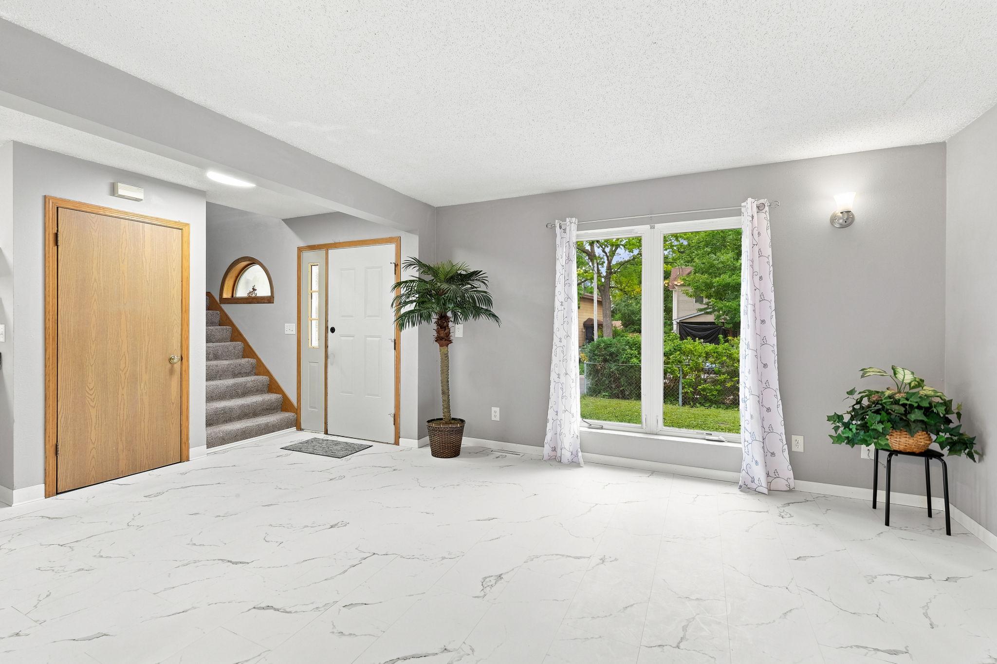 Nice and bright living room