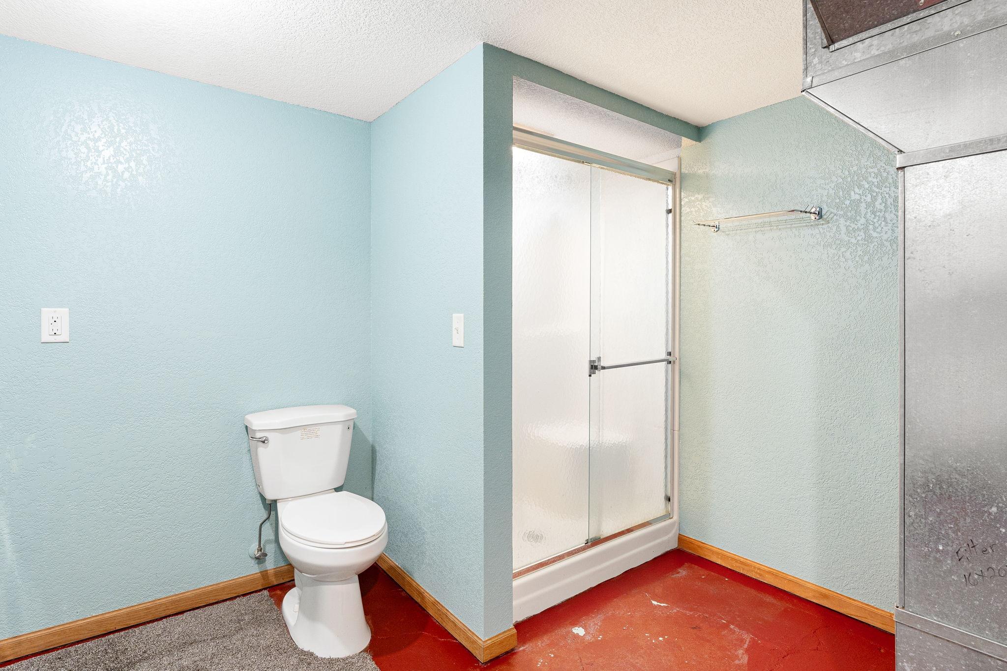 Lower Level 3/4 Bath with Laundry