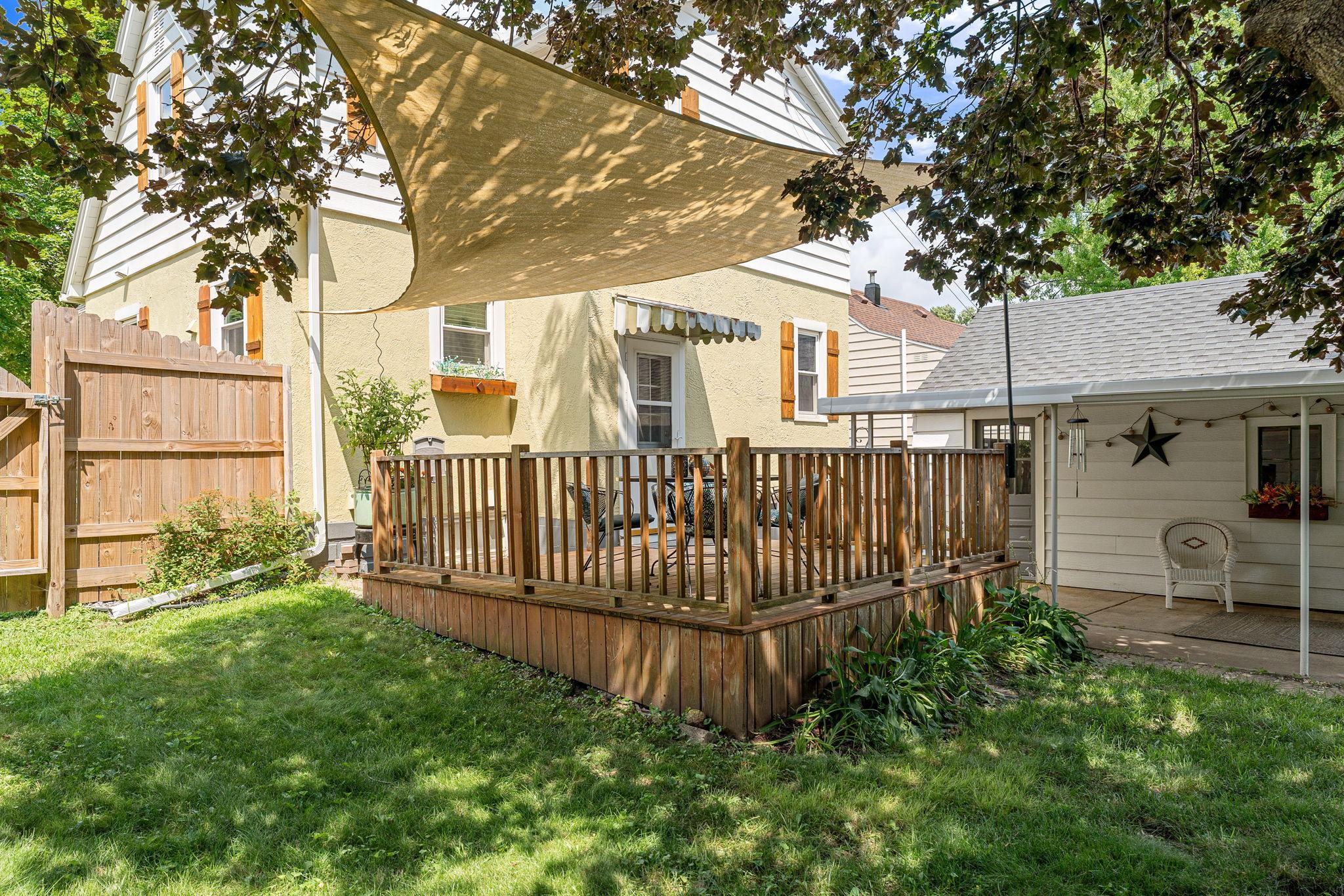 Back Deck with Sun Screen