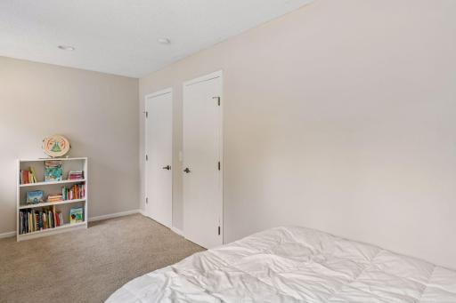 5909 92nd Avenue N, Brooklyn Park, MN 55443