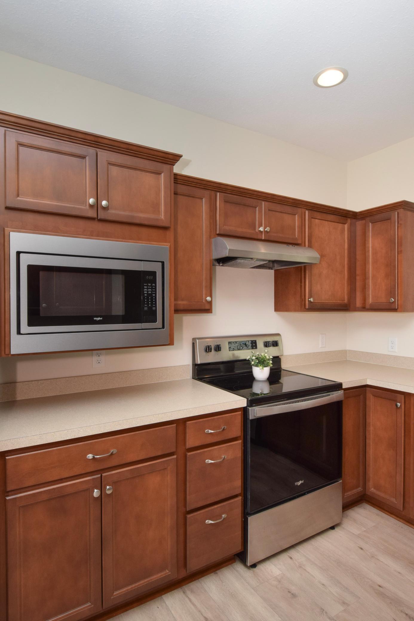 Love That Built in Microwave AND Nice Fan Hood!