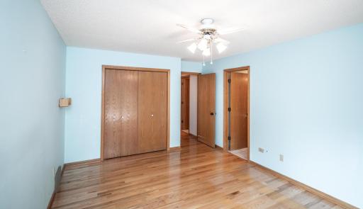17028 Glenwood Avenue, Lakeville, MN 55044