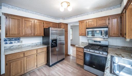 17028 Glenwood Avenue, Lakeville, MN 55044