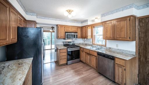 17028 Glenwood Avenue, Lakeville, MN 55044
