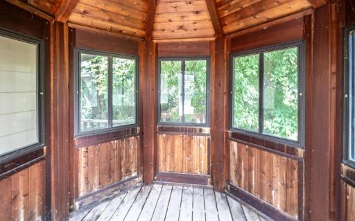 17028 Glenwood Avenue, Lakeville, MN 55044