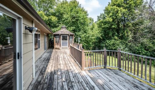 17028 Glenwood Avenue, Lakeville, MN 55044
