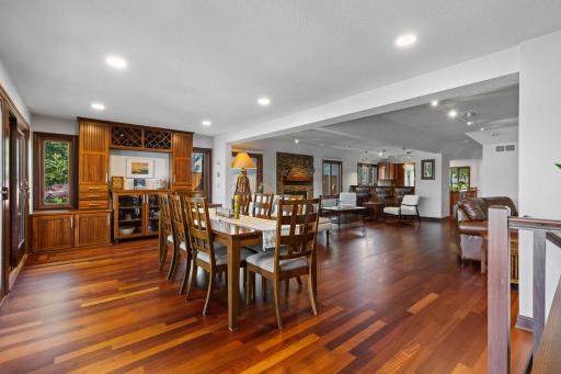 Entertaining is a breeze with the bonus feature of the built-in buffet.