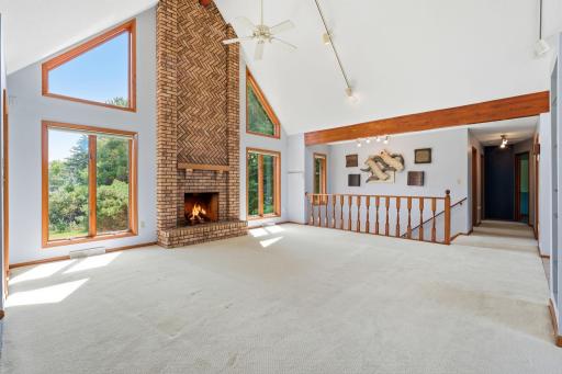 386 Bear Avenue S, Vadnais Heights, MN 55127