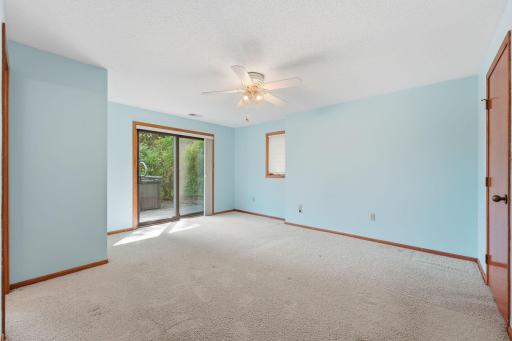 386 Bear Avenue S, Vadnais Heights, MN 55127