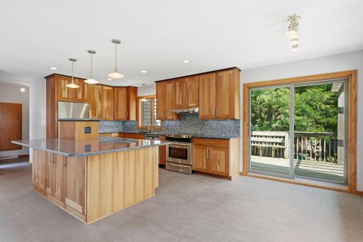 386 Bear Avenue S, Vadnais Heights, MN 55127