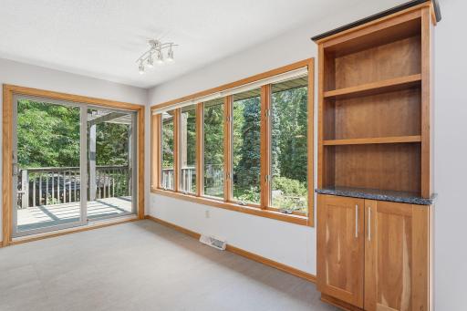 386 Bear Avenue S, Vadnais Heights, MN 55127