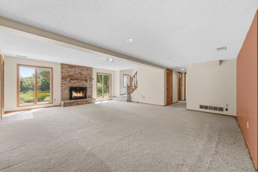 386 Bear Avenue S, Vadnais Heights, MN 55127