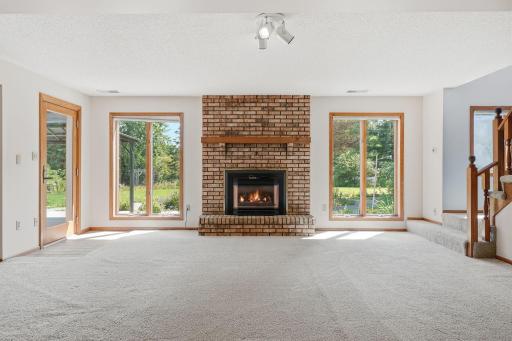 386 Bear Avenue S, Vadnais Heights, MN 55127