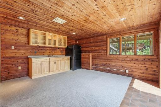 386 Bear Avenue S, Vadnais Heights, MN 55127