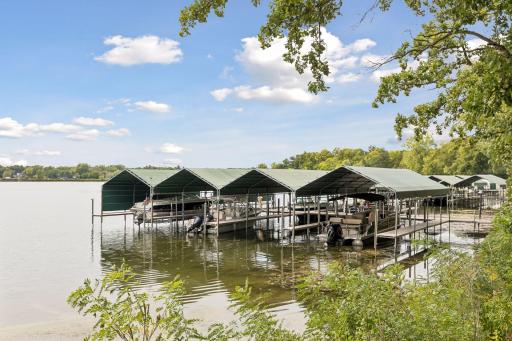 1625 Locust Hills Trail, Wayzata, MN 55391