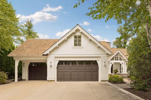 1625 Locust Hills Trail, Wayzata, MN 55391