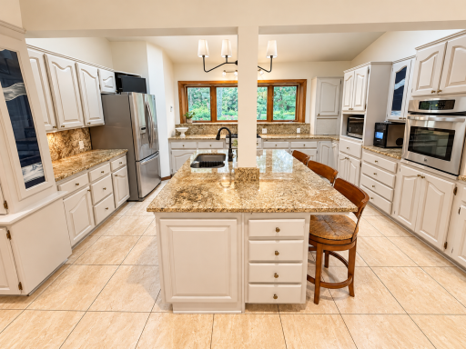 990 Blackoak Road, Eau Claire, WI 54701