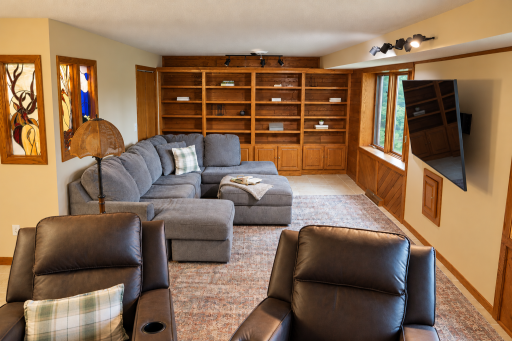 990 Blackoak Road, Eau Claire, WI 54701