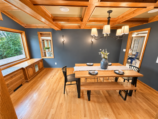 990 Blackoak Road, Eau Claire, WI 54701