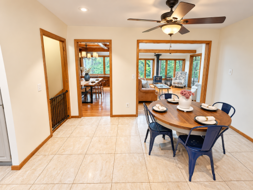 990 Blackoak Road, Eau Claire, WI 54701