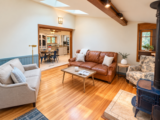 990 Blackoak Road, Eau Claire, WI 54701