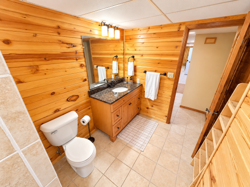 990 Blackoak Road, Eau Claire, WI 54701