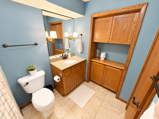 990 Blackoak Road, Eau Claire, WI 54701