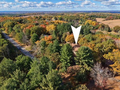 990 Blackoak Road, Eau Claire, WI 54701