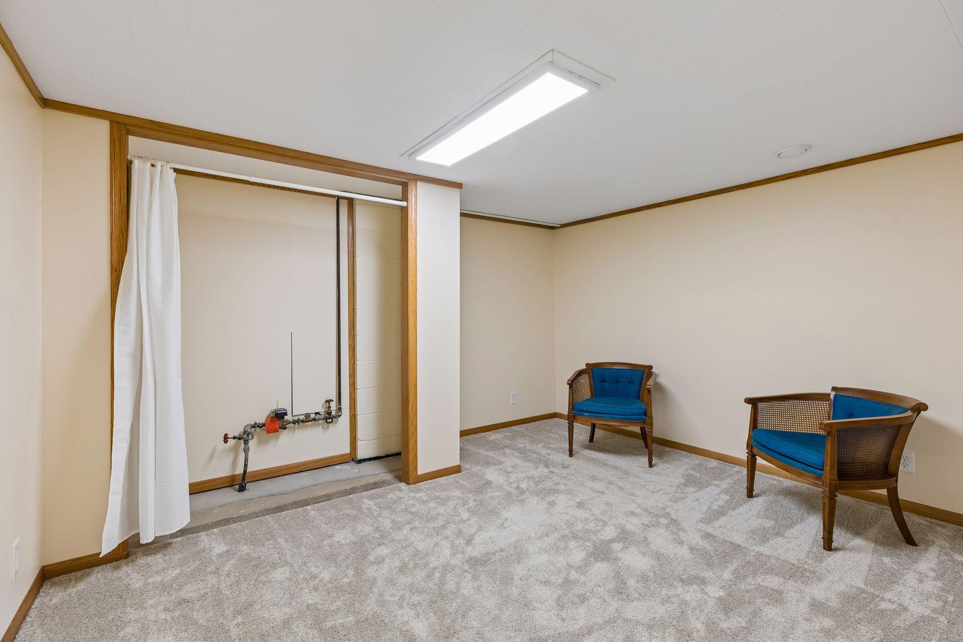Bonus/flex space in the lower level - great for kids playroom, craft space workout room or home office.