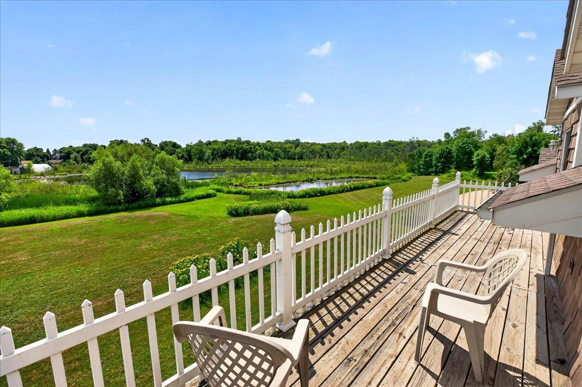 Views of the pond & water features.
