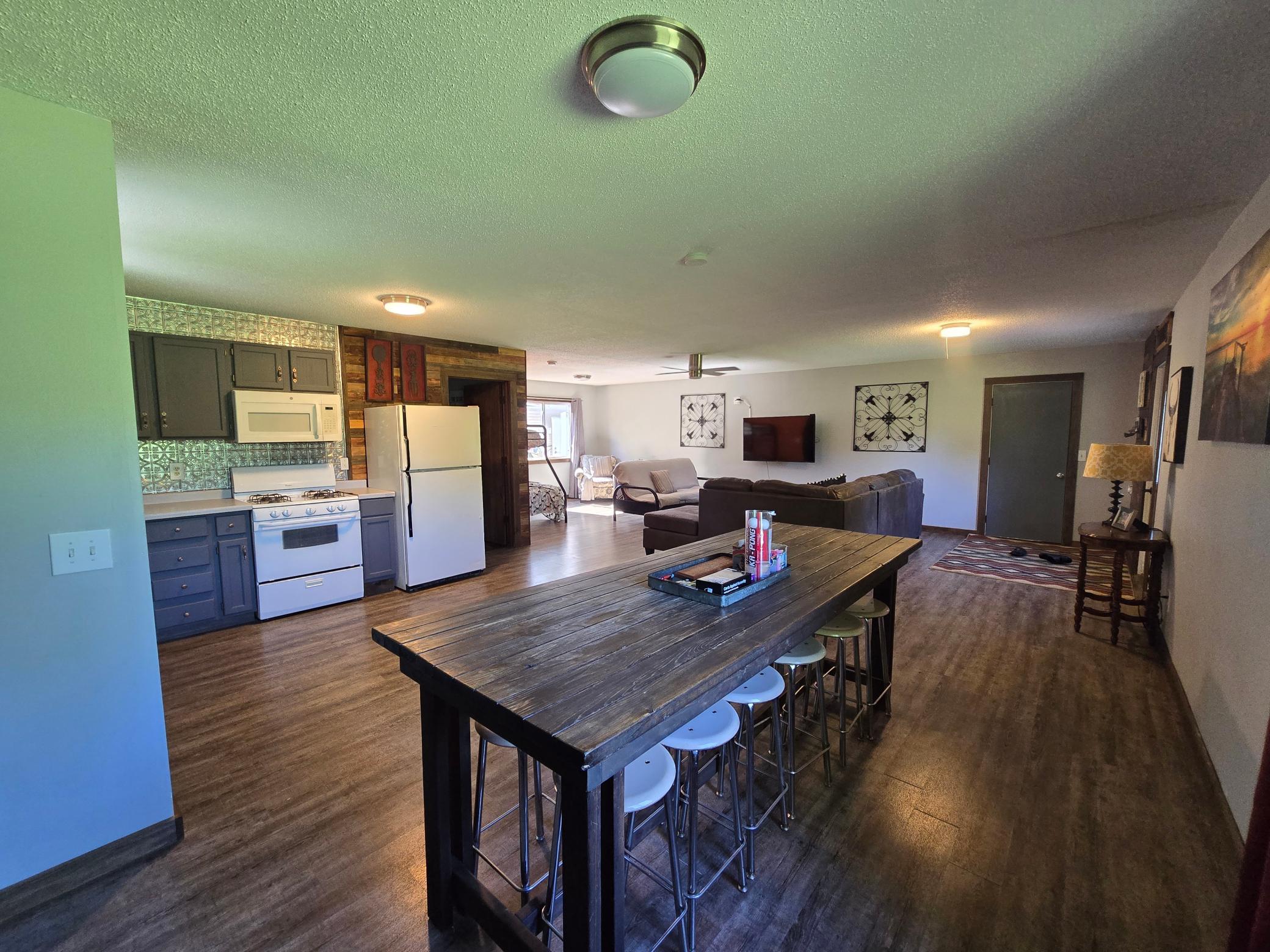 Extra Kitchen/Dining